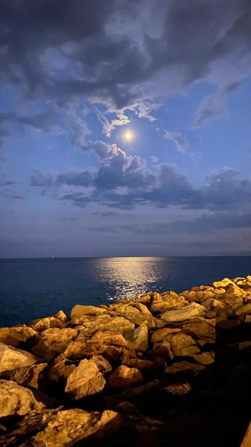 Cozy Lemon Menton Apartment Bagian luar foto